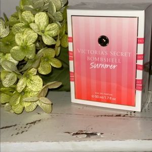 VIctoria’s Secret Bombshell Summer